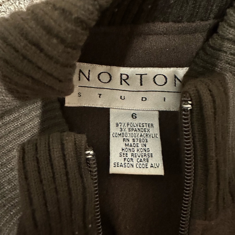 Women jacket - Picture 2 of 4